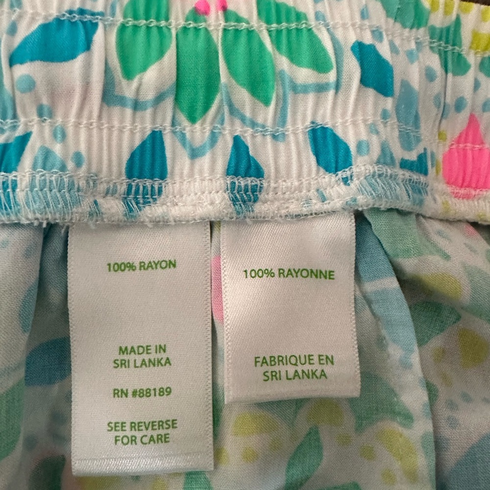 Lilly Pulitzer Katia Short - Picture 5 of 7